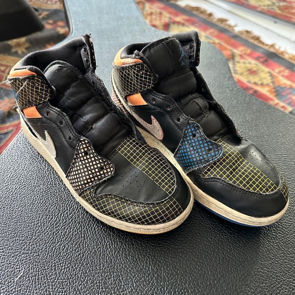 Air Jordan 1 Mid MMD - Boys 4.5Y